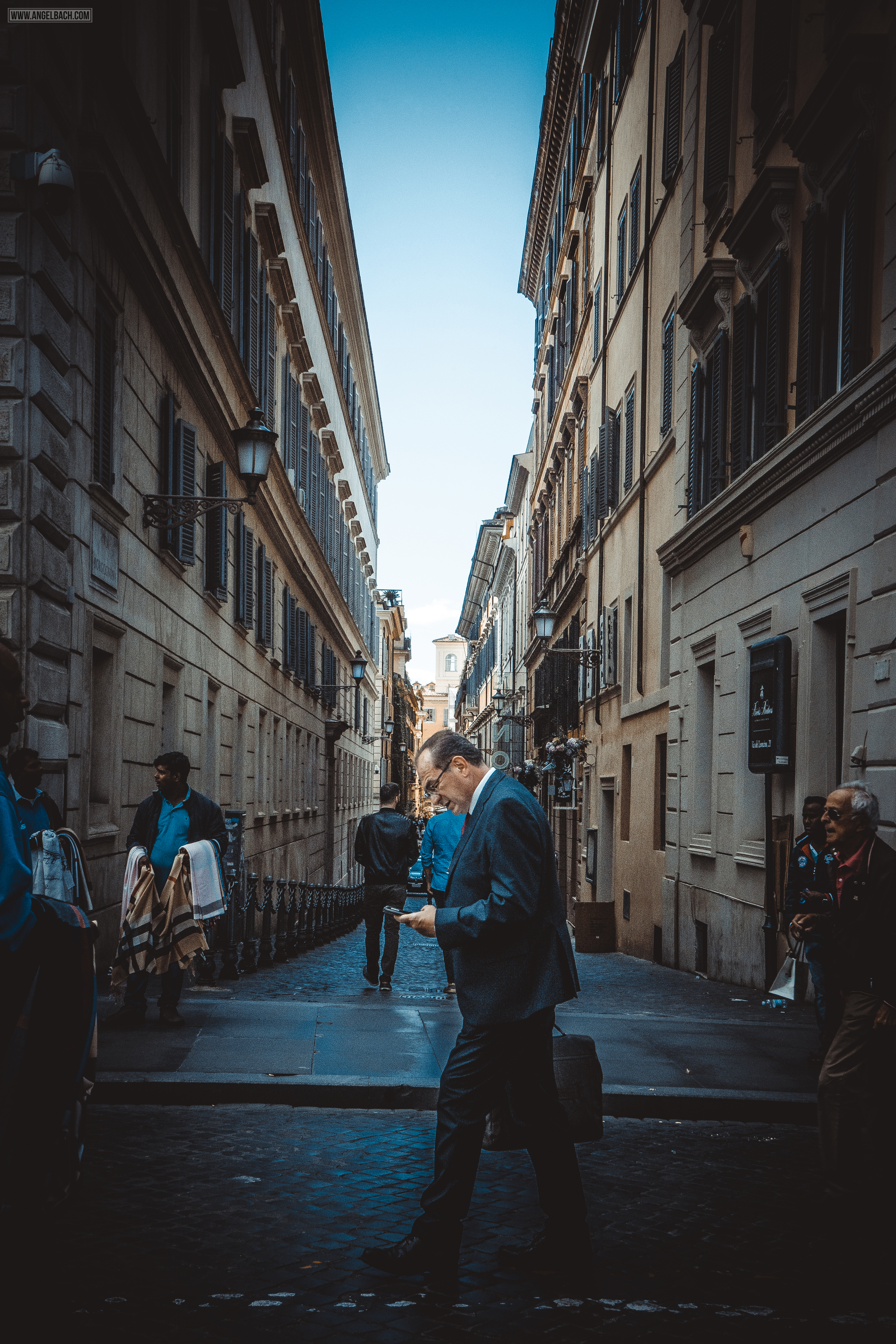 Rome, Cityscape, Leading lines, Street photography, Businessman
