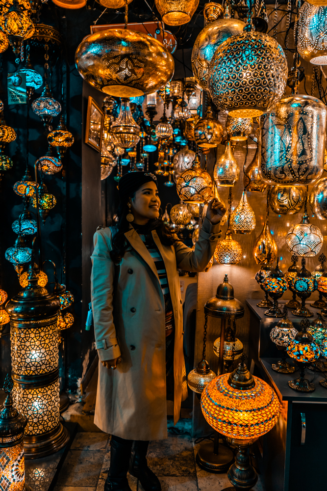 Blogger at Grand Bazaar, Lanterns at Grand Bazaar